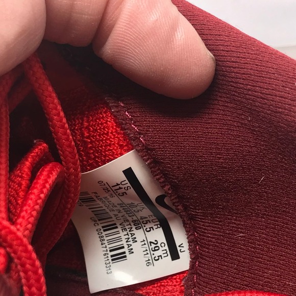 Size 11.5 Nike Men ROSHE 2 FLYKNIT Shoes - Picture 8 of 9